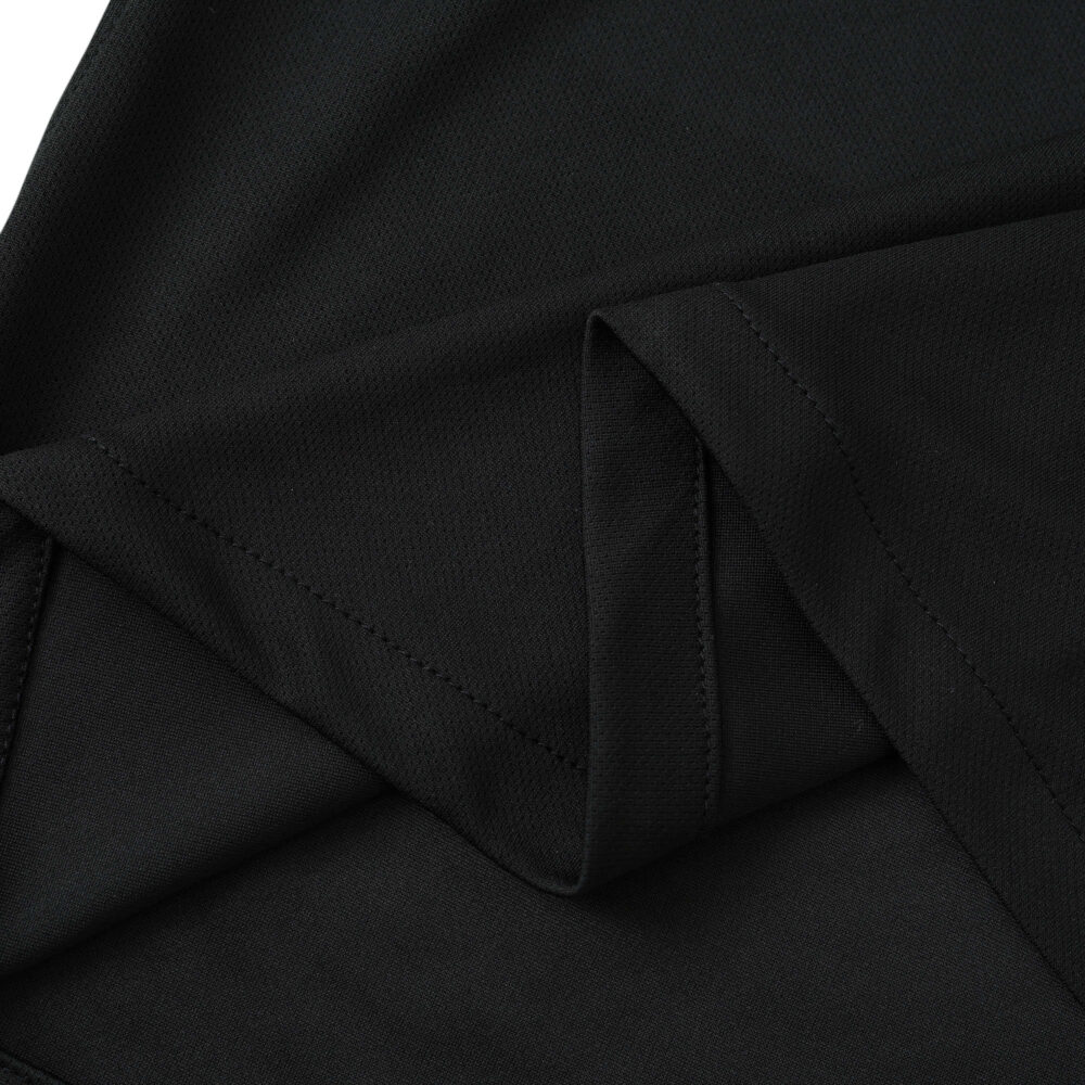 Close-up of the fabric and stitching on the Barcelona Retro Away | 2011/12 | Fan Version soccer jersey, showcasing quality.