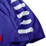 Close-up of the Fiorentina Retro Home 1998/99 Fan Version jersey sleeve, showing white stripes on a purple background.