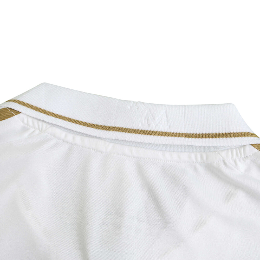 Close-up of the collar area of the Real Madrid Retro Home 2011/12 Player Version jersey, featuring white and gold detailing.