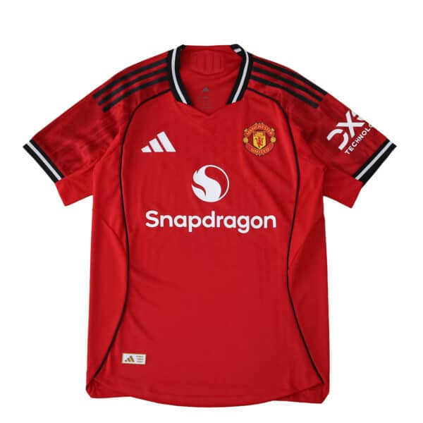 Manchester United 2025/26 Home Player Version jersey in red with club crest, Adidas logo, and Snapdragon sponsor.