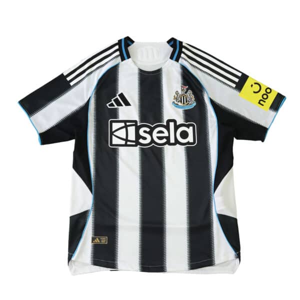 Newcastle United Home 2025/26 Player Version jersey with black and white stripes, sponsor and club logos.