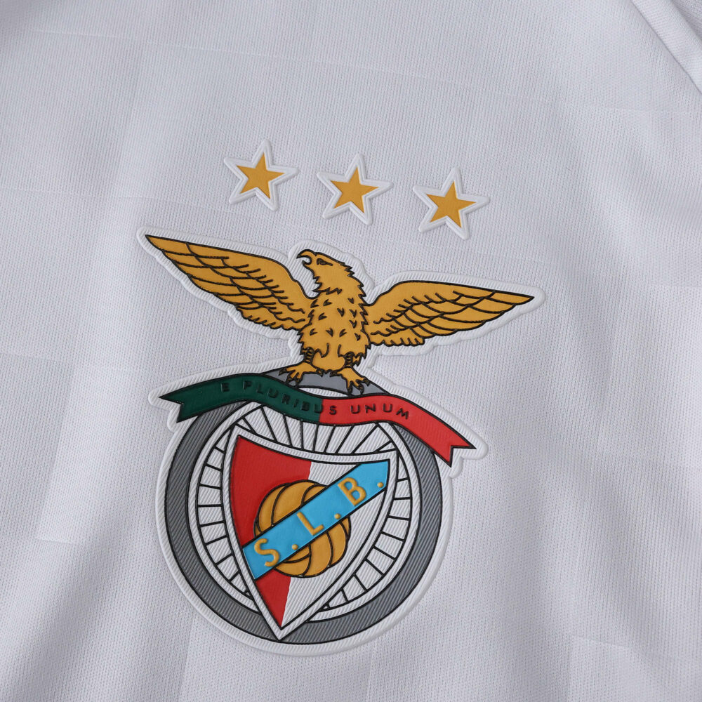 Close-up of the SL Benfica Third 2025/26 Player Version jersey badge with eagle and three stars.