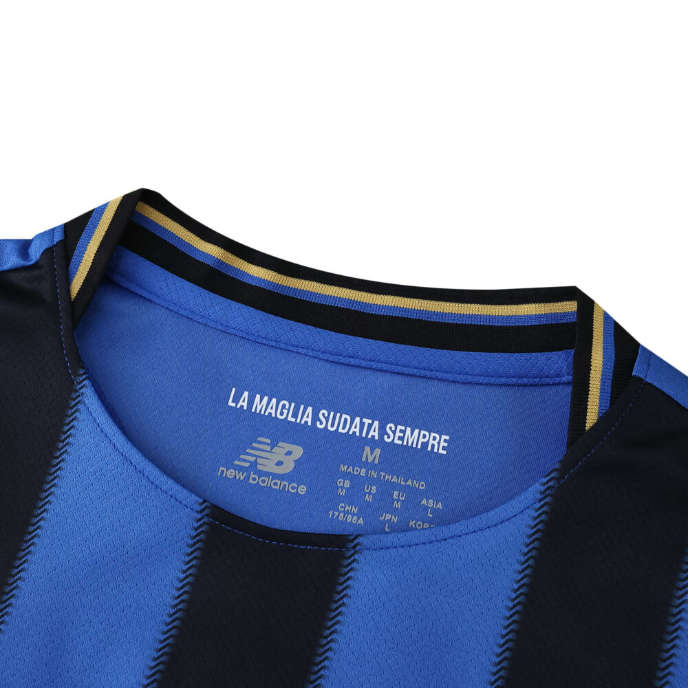 Close-up of the collar and neck detail on the Atalanta Home 2025/26 Fan Version soccer jersey.