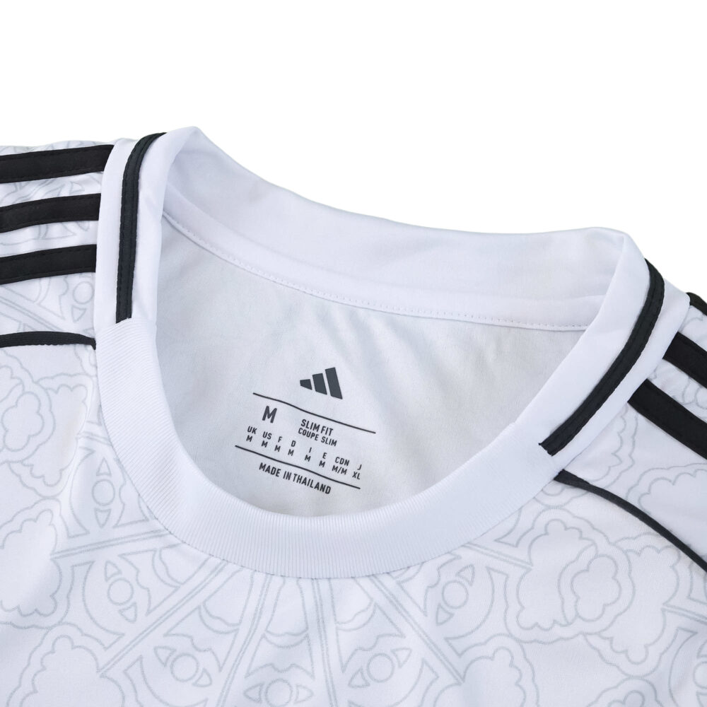 Close-up of the 2025/26 Nottingham Forest Away Fan Version jersey collar and shoulder details.