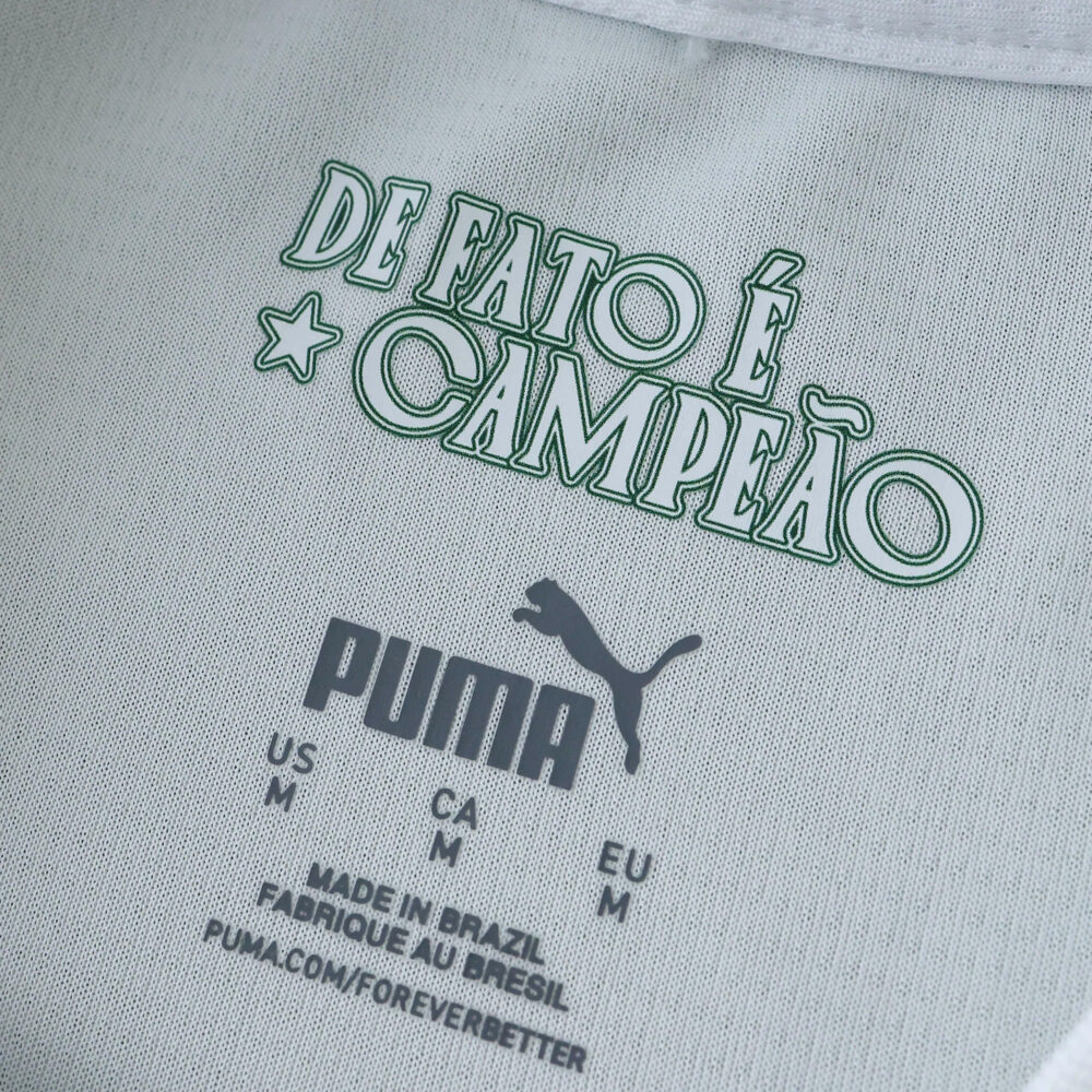 Close-up of the inside collar on the Palmeiras Away 2025/26 Fan Version jersey with “De Fato É Campeão” text.