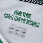 Inside collar of Real Betis 2025/26 home fan jersey with motto: "Verde Verde, como el equipo de mi ciudad."