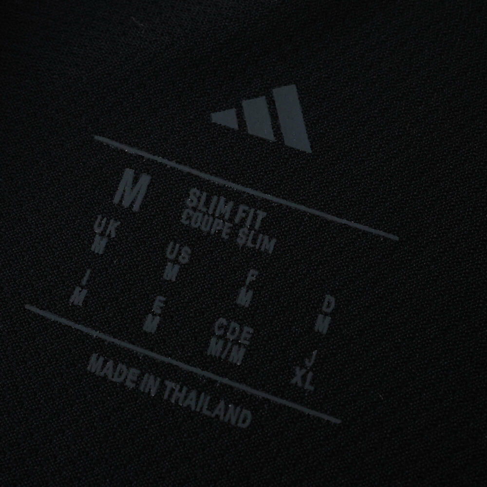 River Plate Away 2025/26 Player Version jersey size tag showing medium, slim fit, made in Thailand.