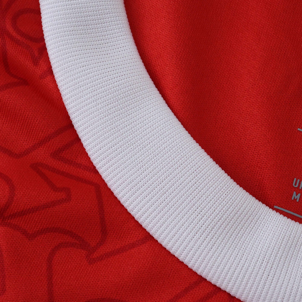 Close-up of the collar and fabric pattern on the Arsenal 2025/26 Home Fan Version jersey.