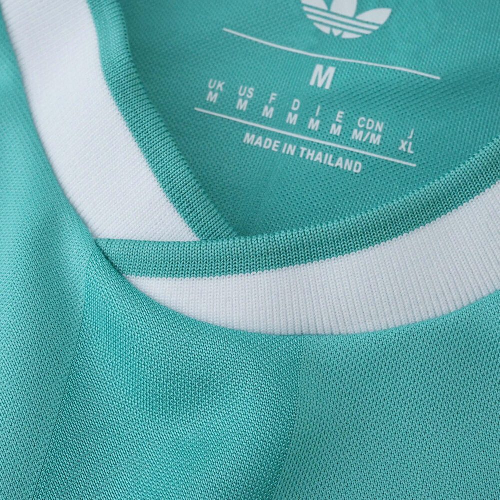 Close-up of the Liverpool Third 2025/26 Player Version jersey collar and size label.