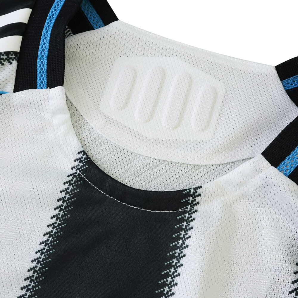 Close-up of the Newcastle United 2025/26 Home Player Version jersey collar and neckline design.