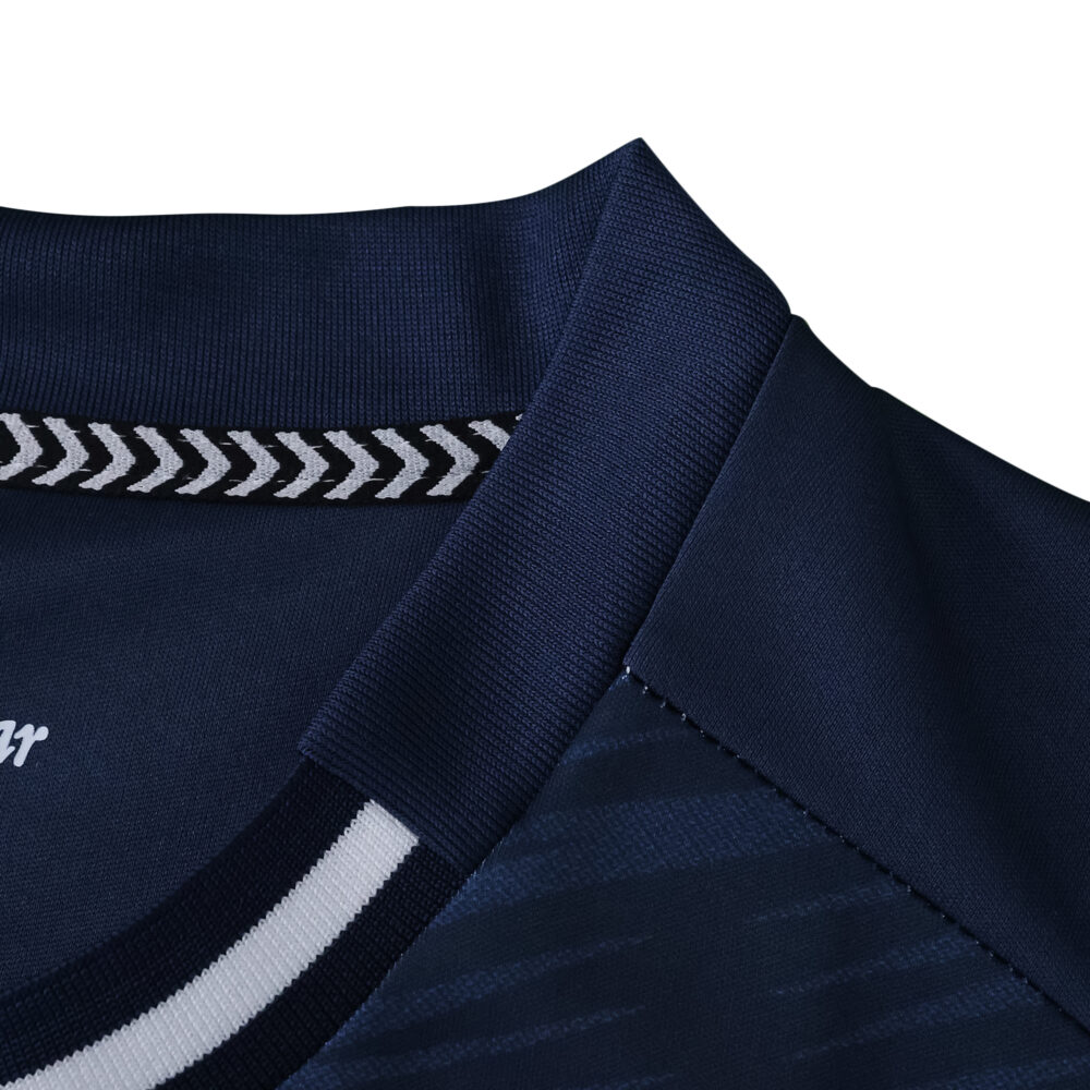 Close-up of the collar and neckline details on the Celta Vigo Away 2025/26 Fan Version jersey.
