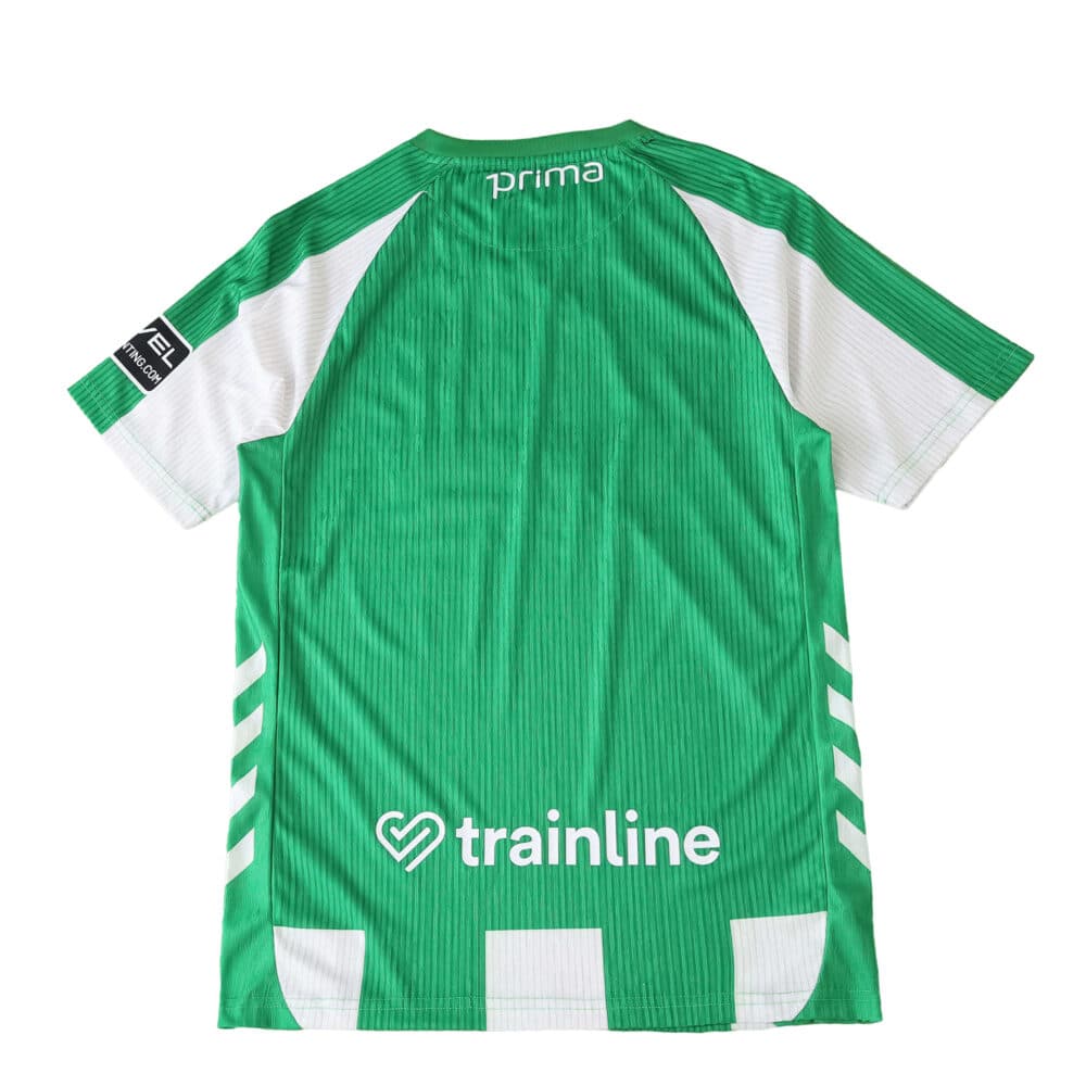 Back view of the Real Betis 2025/26 home player jersey with green and white design and sponsor logos.