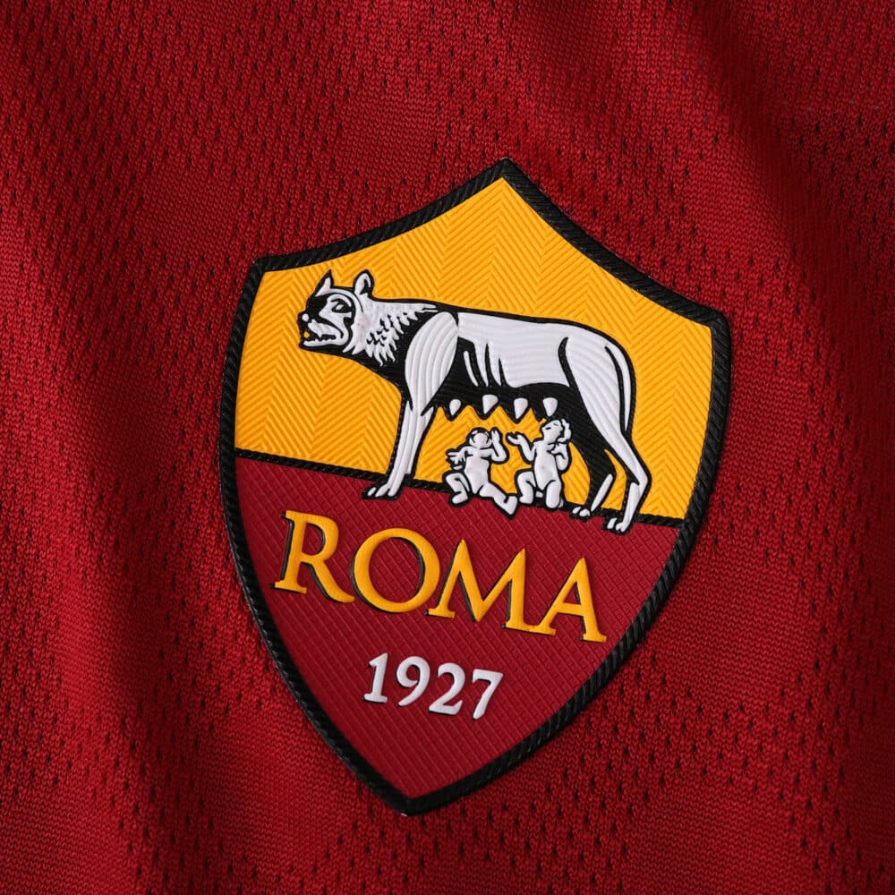 Roma 2025/26 Home Player Version jersey featuring the club crest on red fabric.