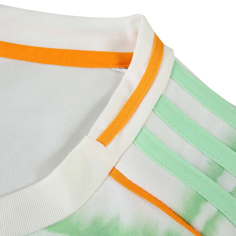 Close-up of the collar and shoulder details on the Celtic Third 2025/26 Fan Version jersey.