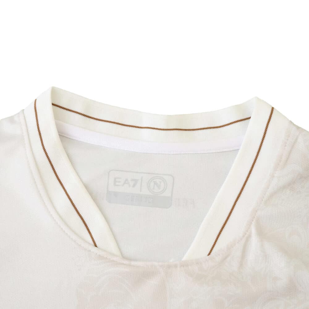 Close-up of the Napoli Away 2025/26 Fan Version jersey collar with gold trim detail.